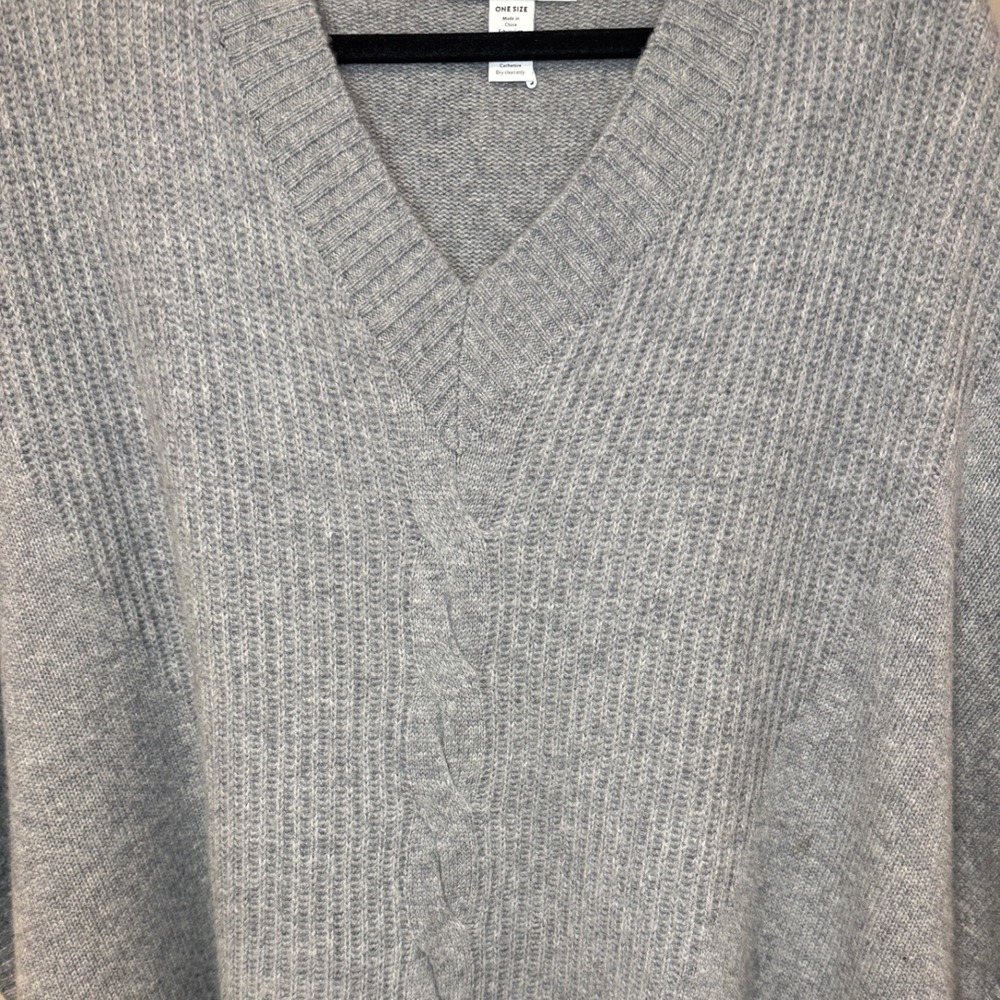 Nordstrom Grey Wool Cashmere Cable Knit V-Neck Poncho Sweater One Size - Picture 3 of 8